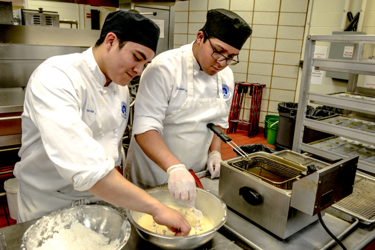 Chef Randy Wander hosts the visiting chef dinner at spartan terrace