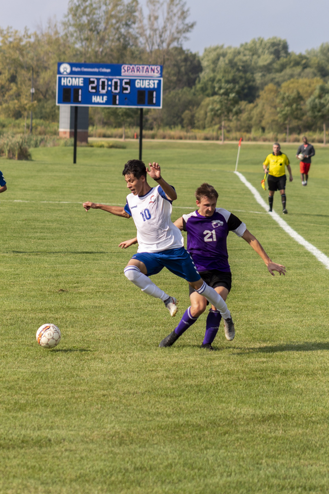 Elgin Community College wins game against Illinois Valley Community College