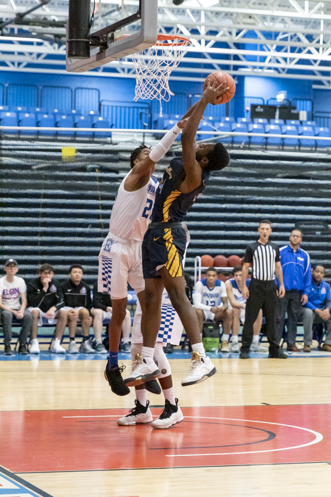 Men's basketball falls short against Rock Valley College