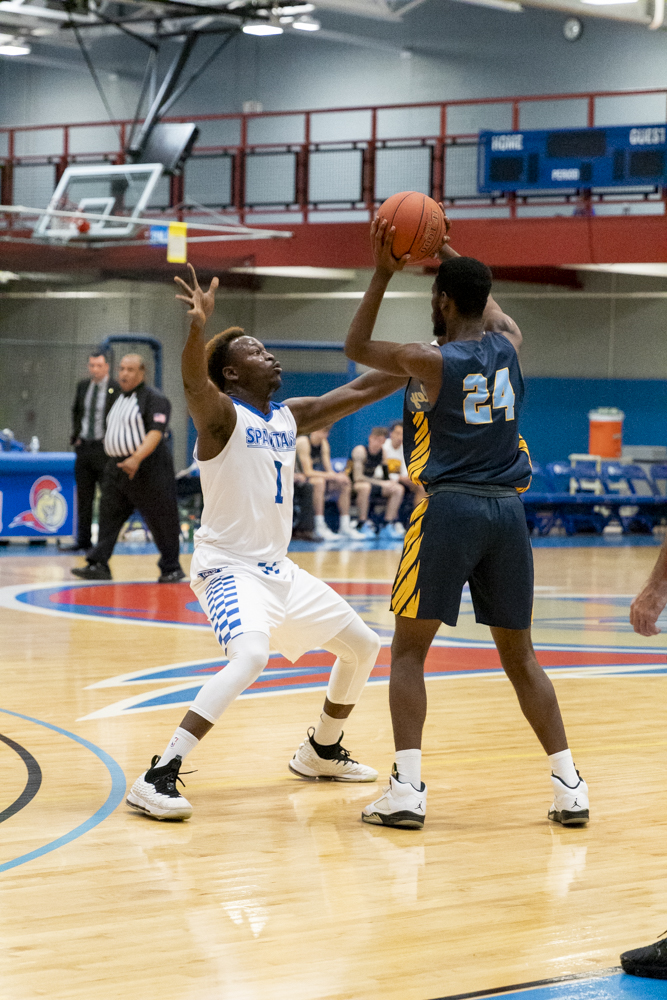 Men's basketball falls short against Rock Valley College