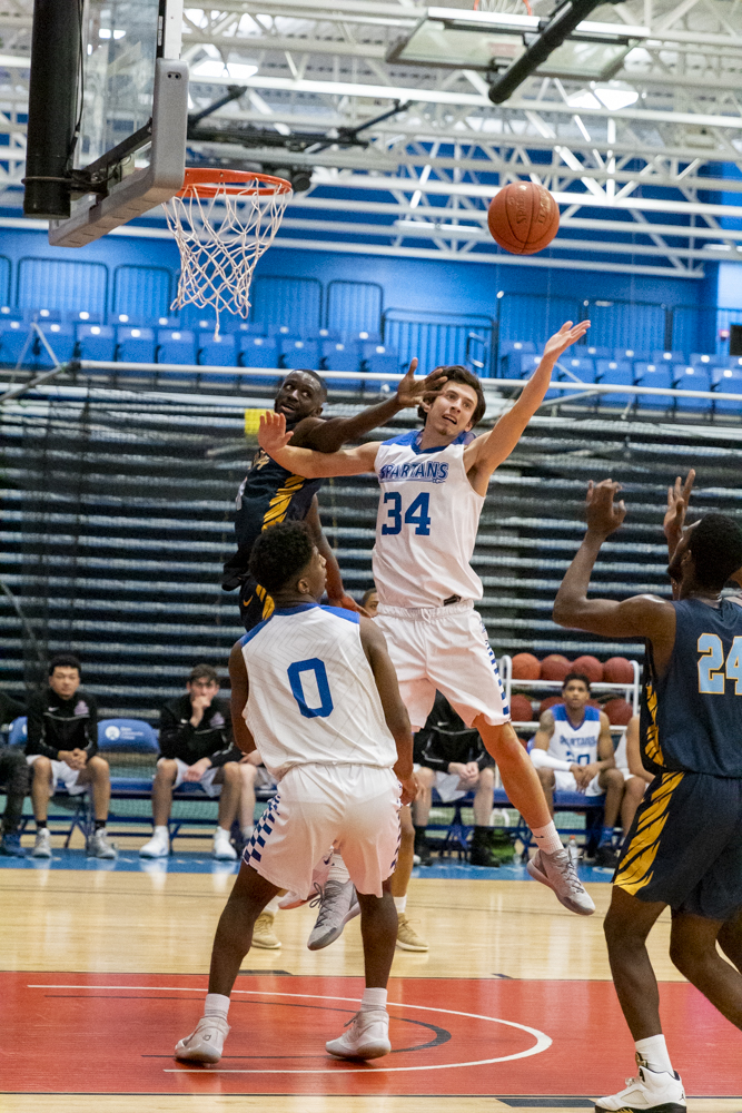 Men's basketball falls short against Rock Valley College