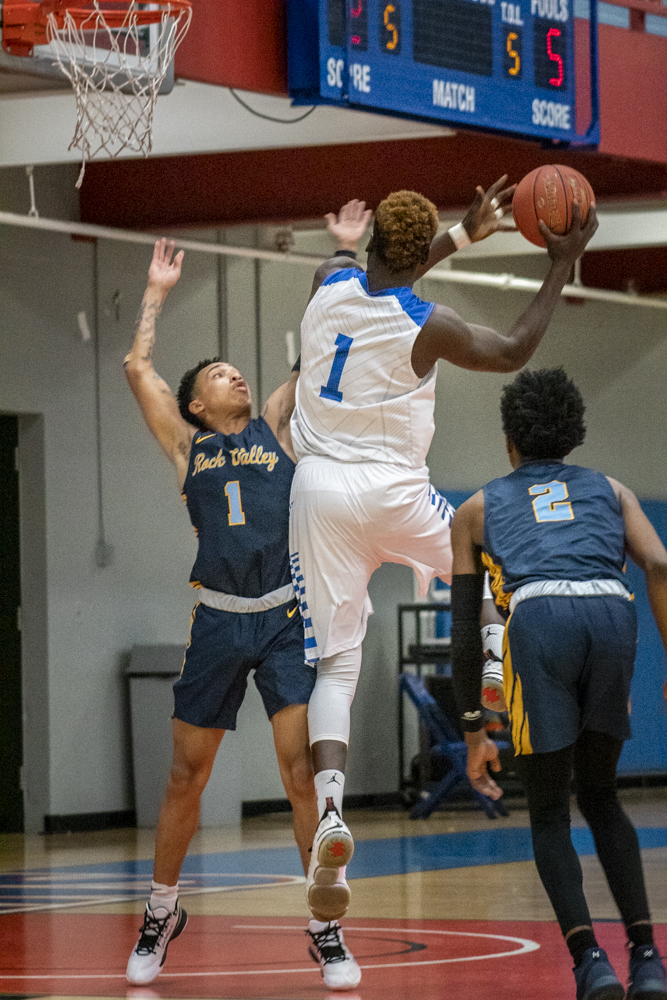 Men's basketball falls short against Rock Valley College