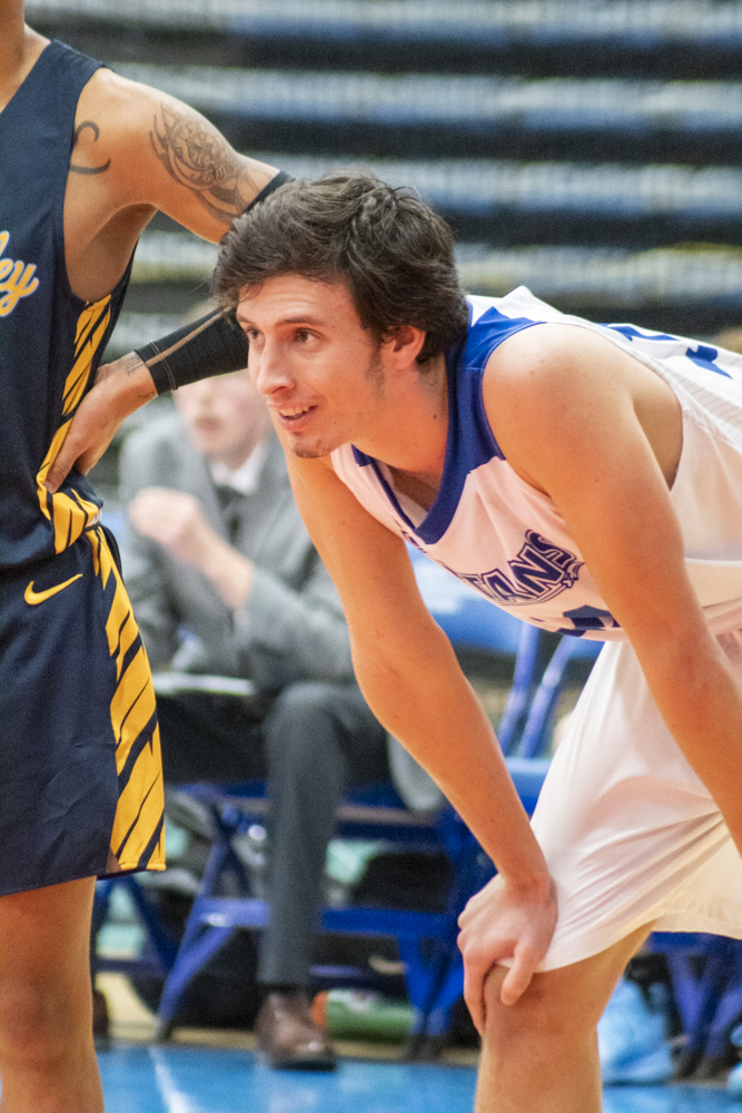 Men's basketball falls short against Rock Valley College