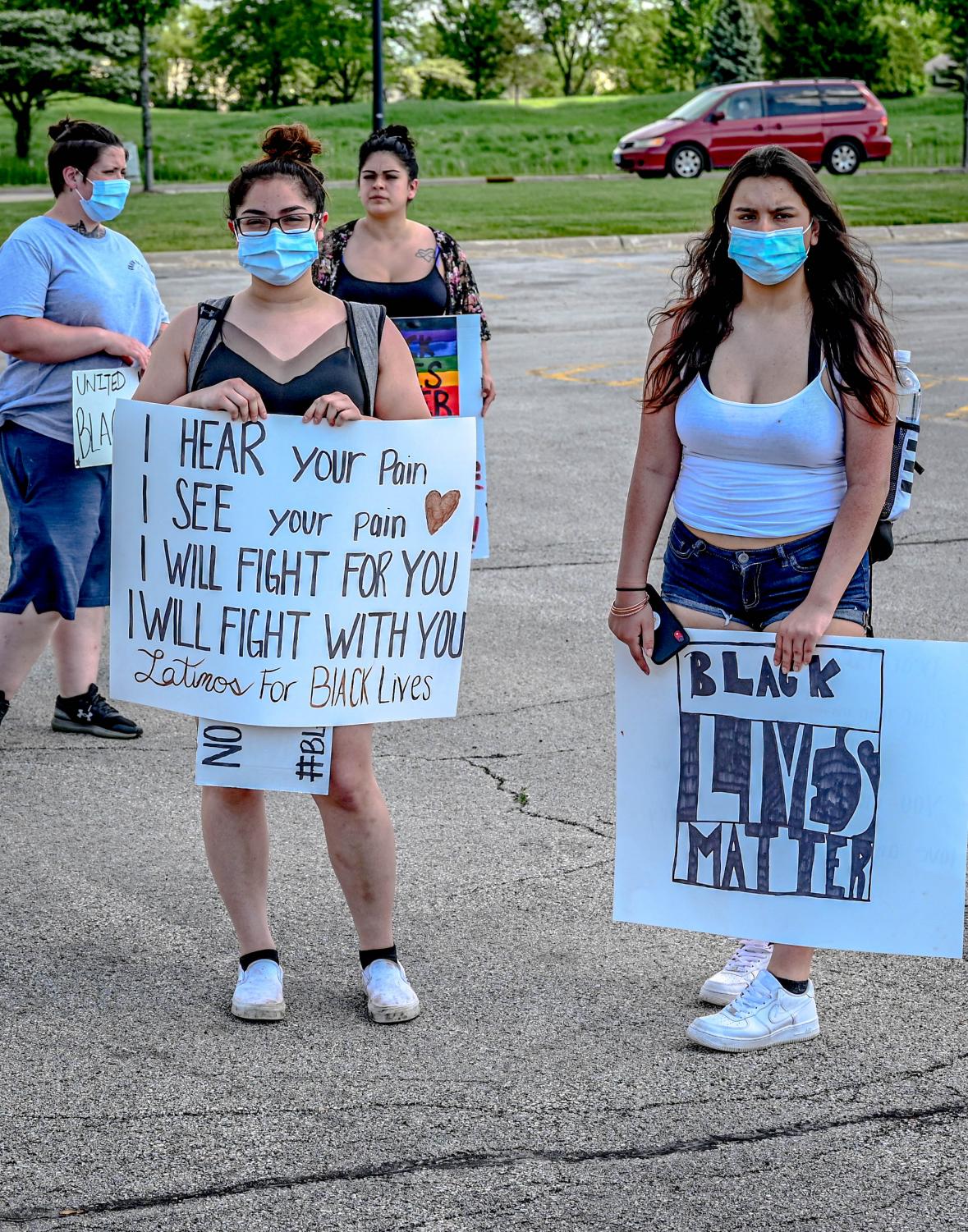 Protesters march from ECC to Elgin Police Department