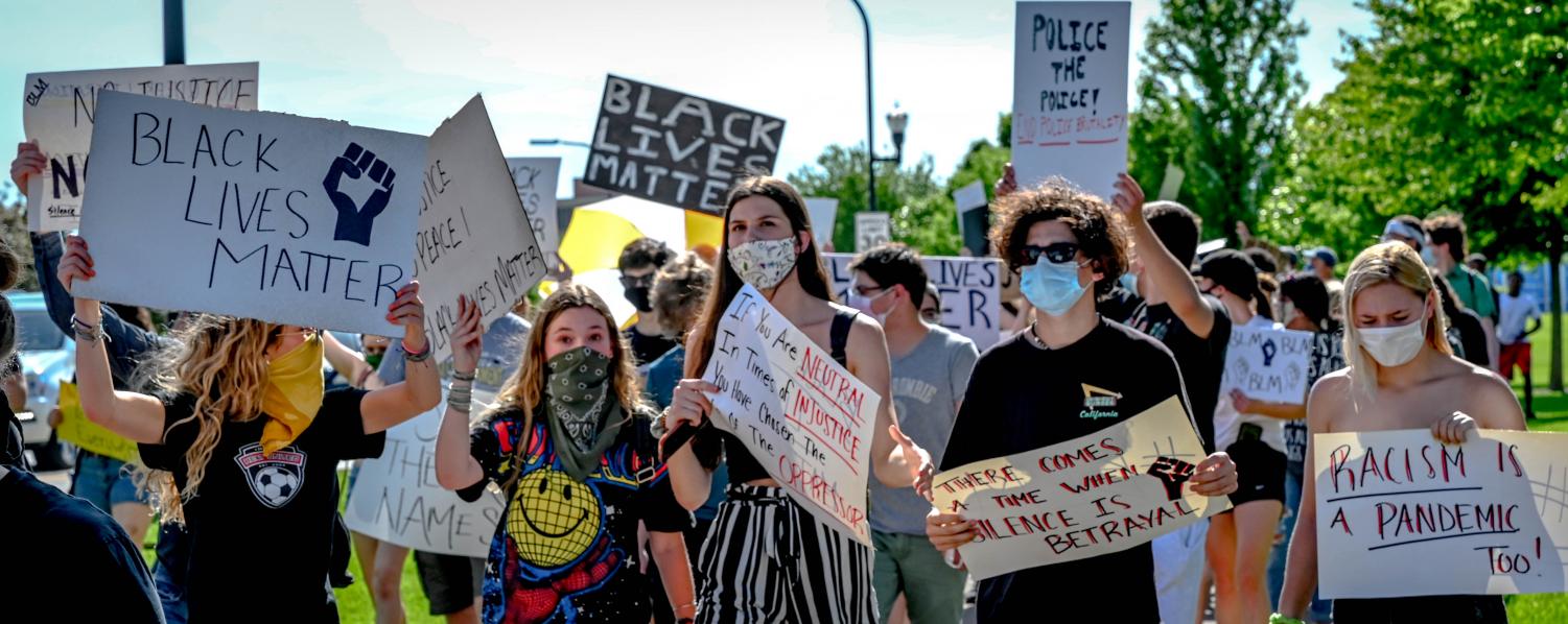 Protesters march from ECC to Elgin Police Department