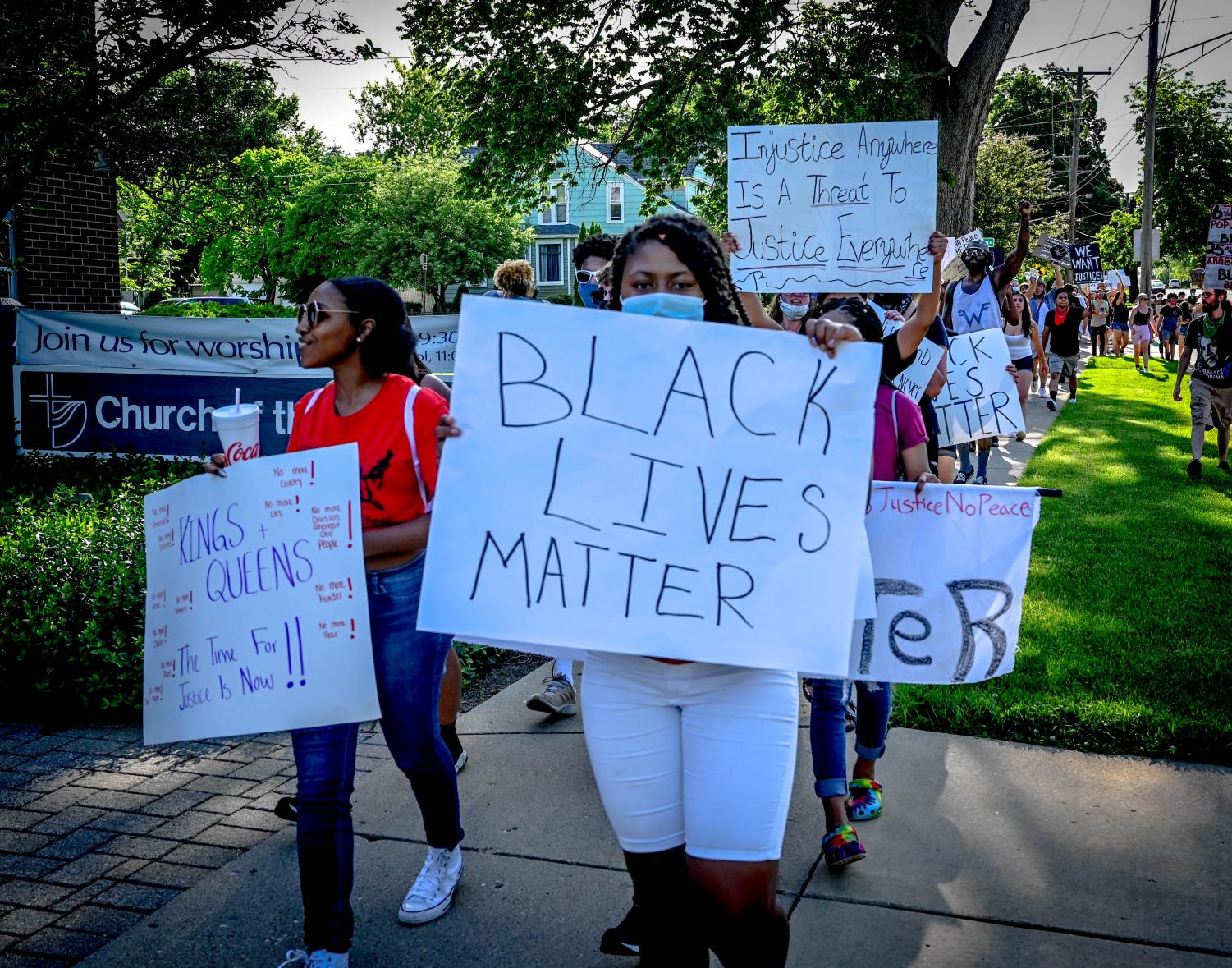 Protesters march from ECC to Elgin Police Department