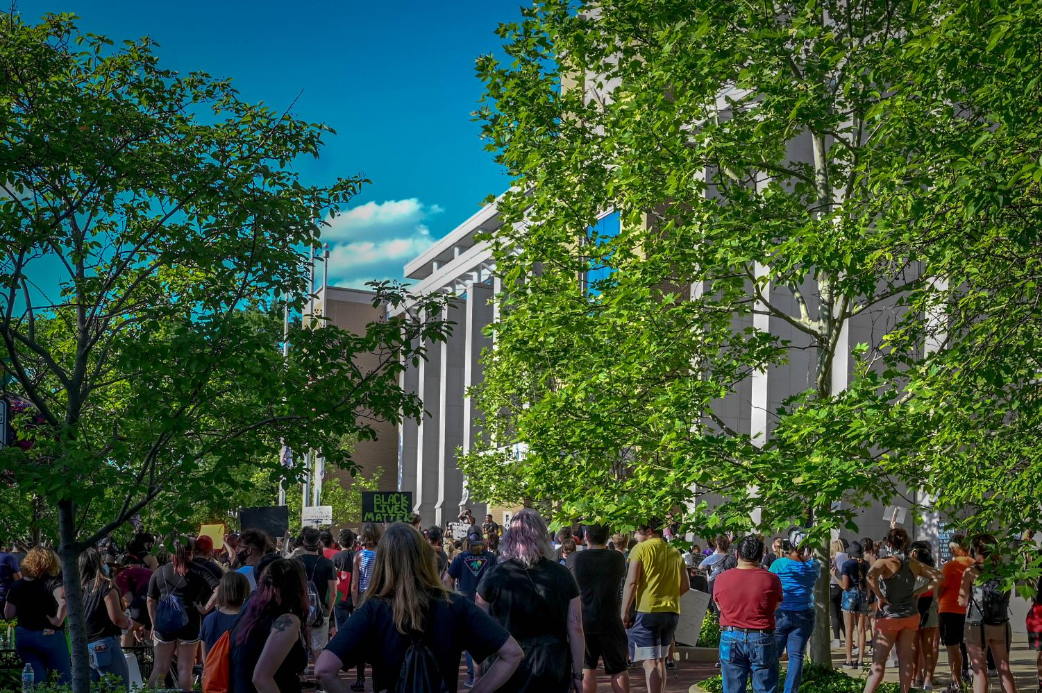 Protesters march from ECC to Elgin Police Department