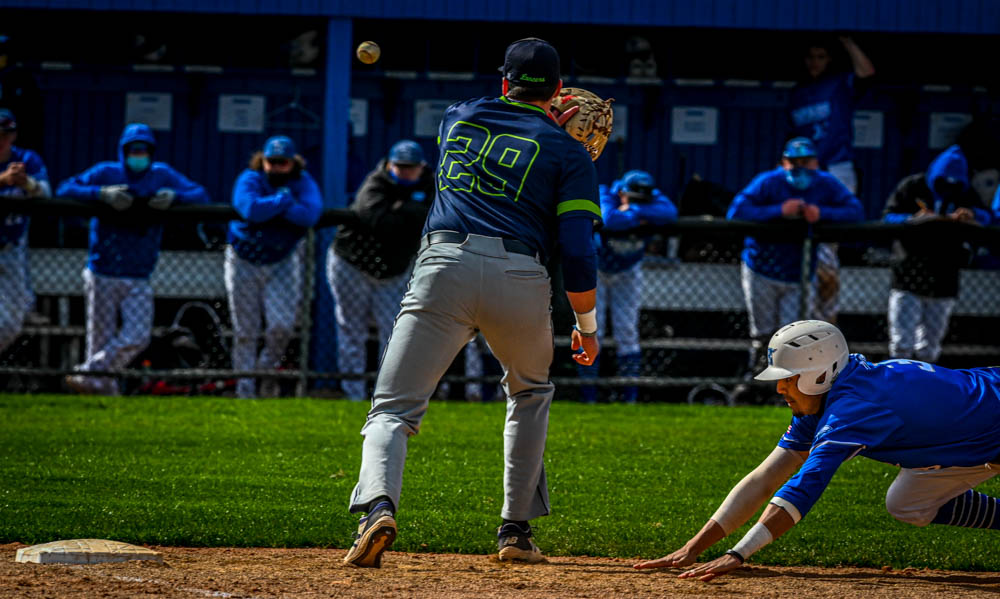 Spartans split double header against CLC