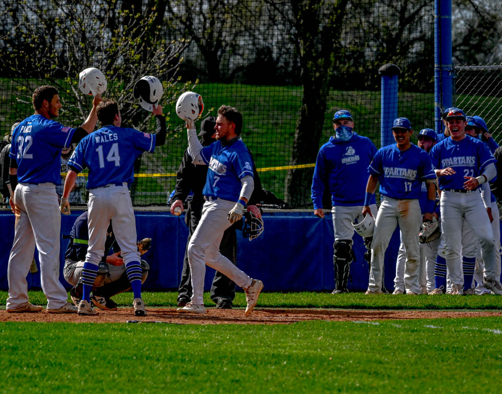 Spartans split double header against CLC