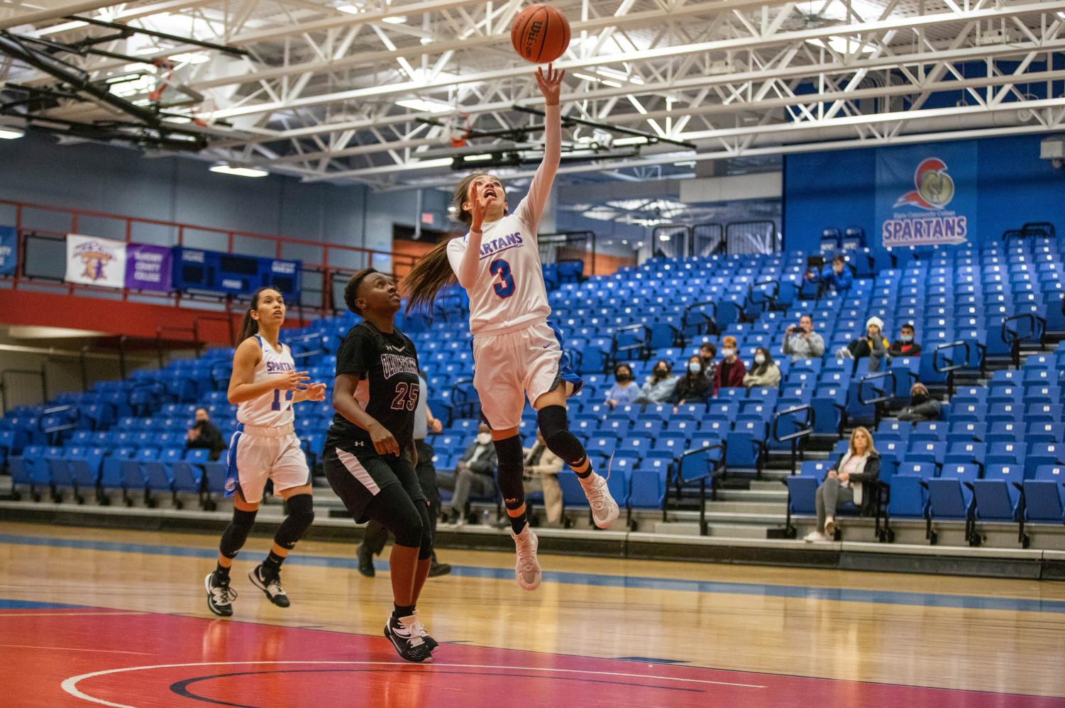 Women's basketball loses 51-45 against Olive-Harvey College