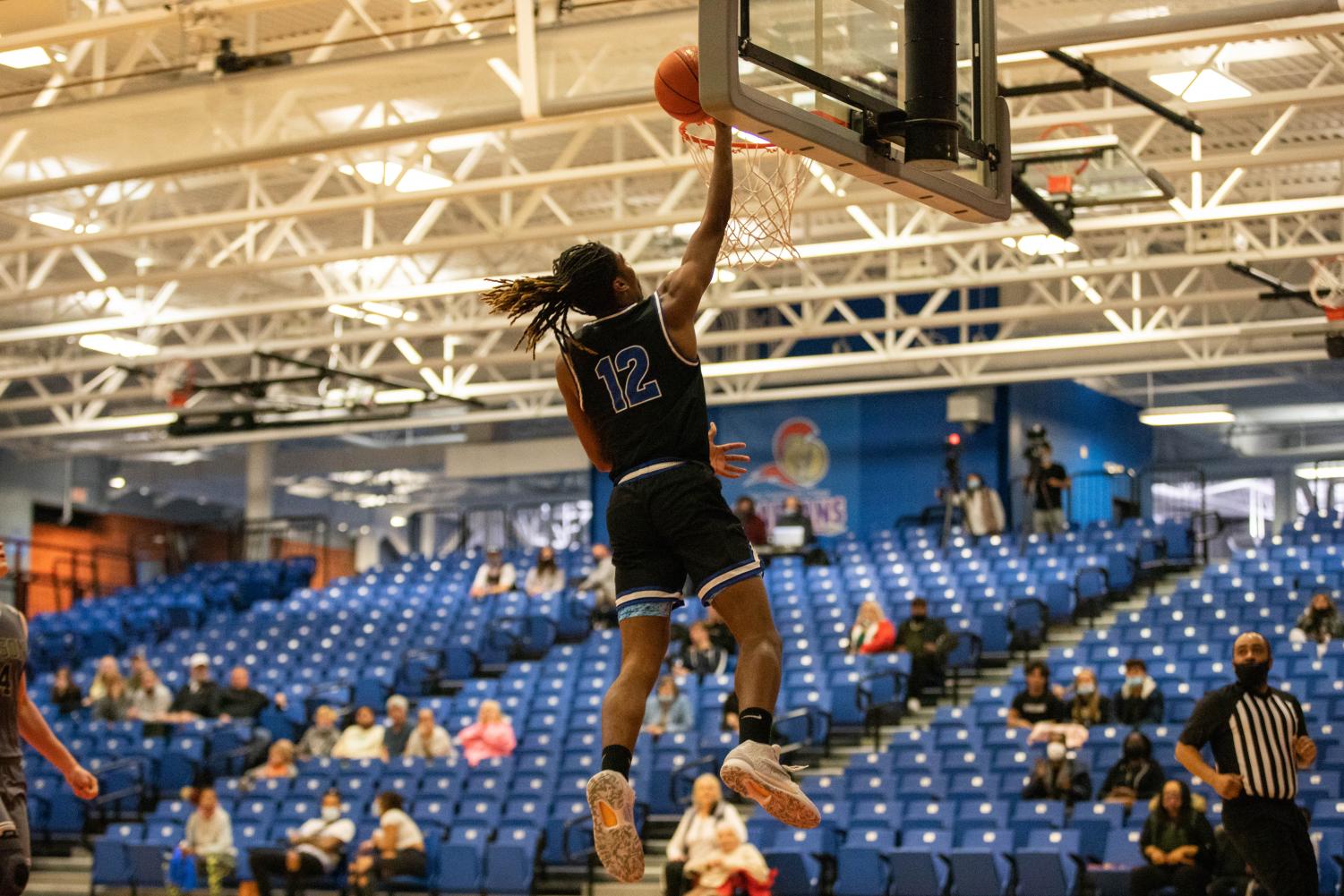 Men's basketball wins 76-73 against Judson University's JV Team