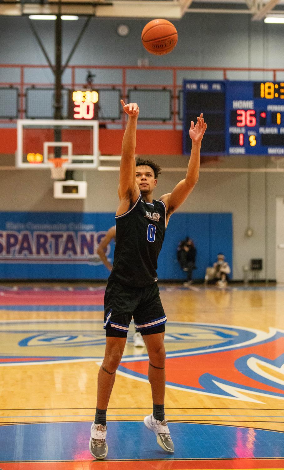 Men's basketball wins 76-73 against Judson University's JV Team