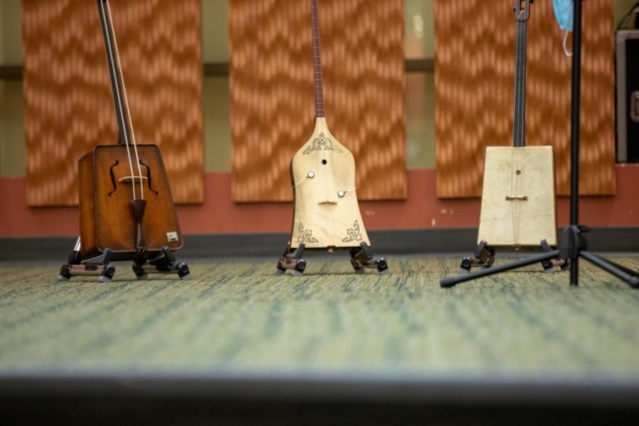 Harganas instruments rest on their stands.