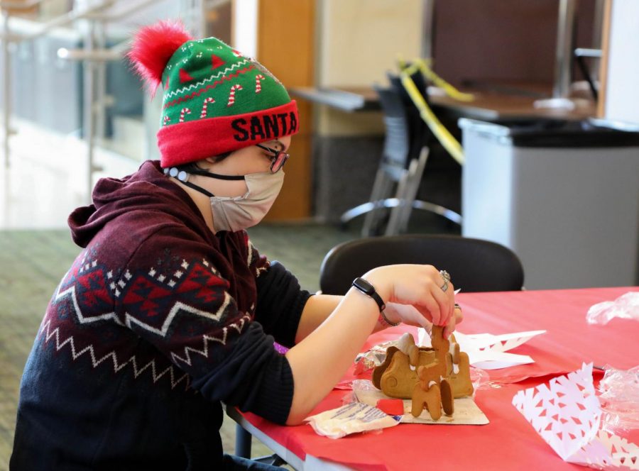Student Life hosted a Stress Free Zone, featuring gingerbread houses, comfort dogs, and a hot coco bar in the Jobe Lounge on Dec. 8.