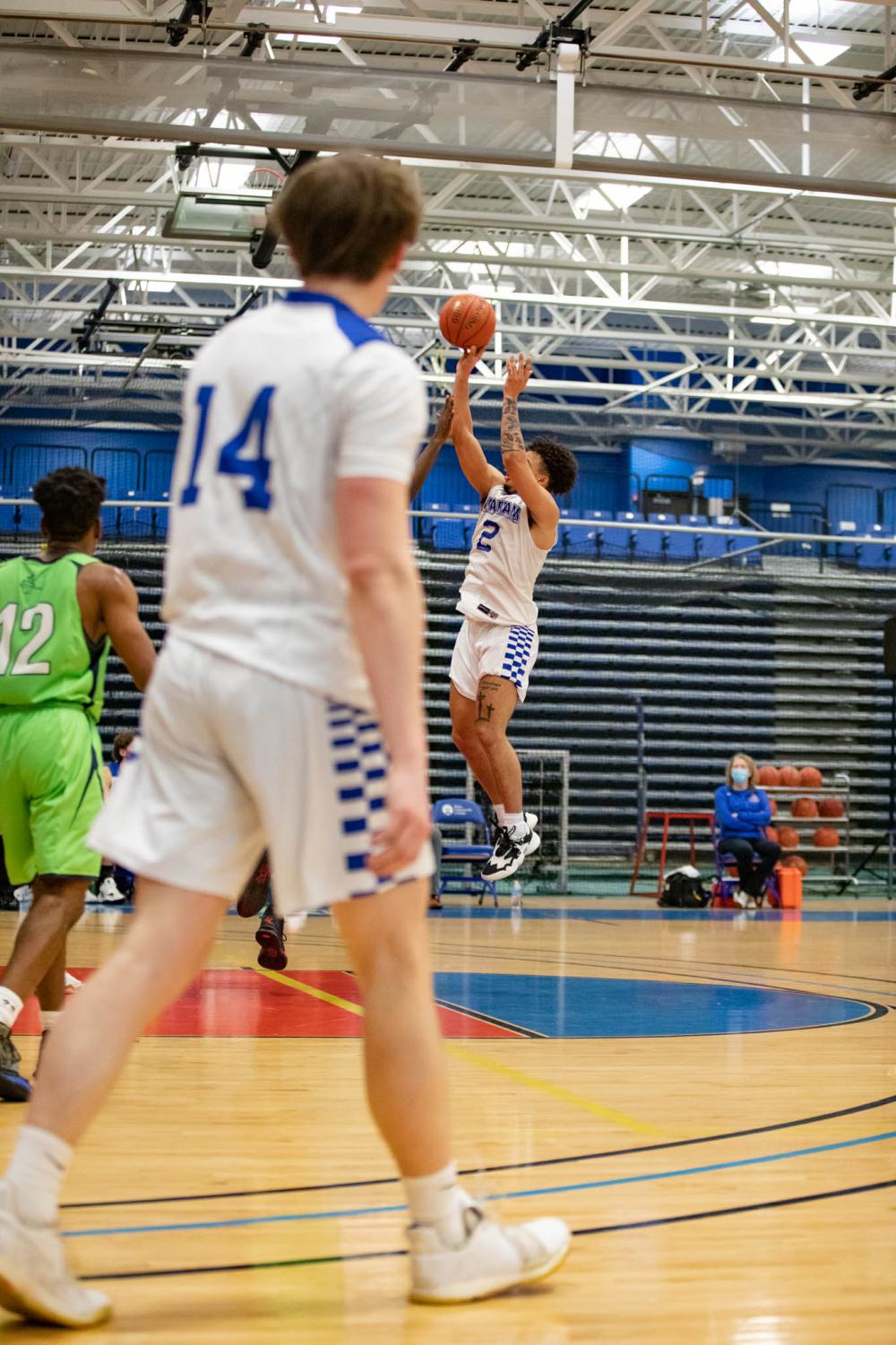 Men's basketball wins 56-46 against Lake County College