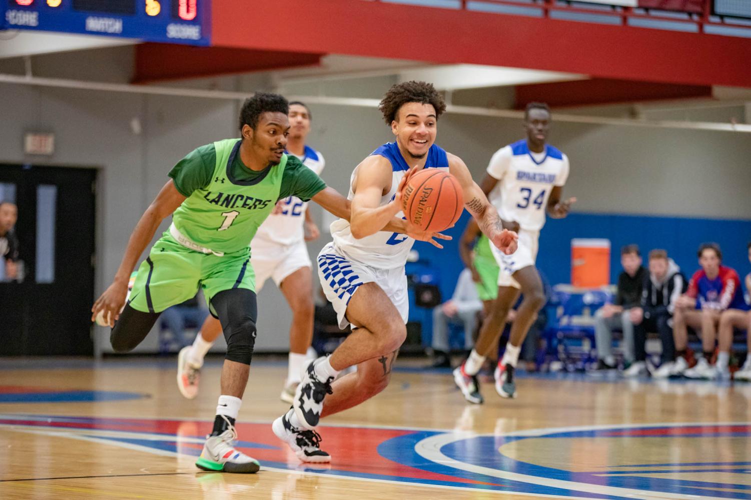 Men's basketball wins 56-46 against Lake County College