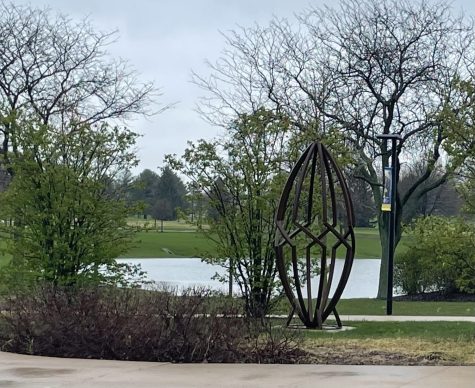 A sculpture overlooking Lake Spartan outside of Elgin Community College’s Building B. Dual credit students often visit the Jobe Lounge to meet with advisors, cultivate friendships, and study for their classes. 