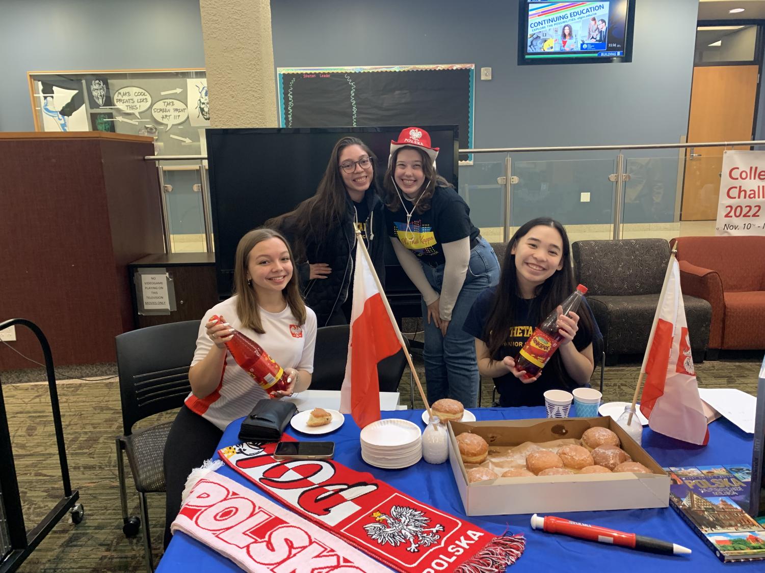 Photos: Various Elgin Community College clubs participate in the international street fair