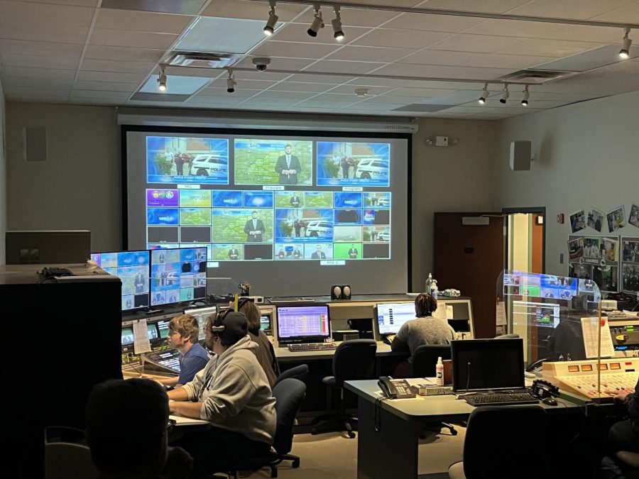 At a recent trip to the Fall 2022 Illinois Community College Journalism Association (ICCJA) conference hosted by Eastern Illinois University, Observer staff members were able to sit in the control room of WEIU-TV during live newscast.  