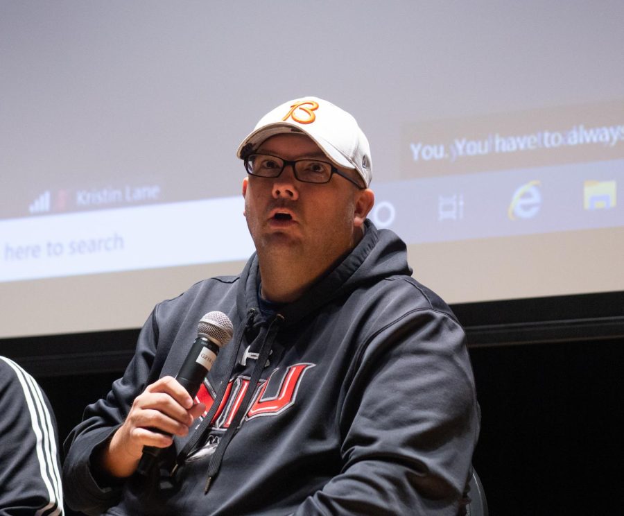 Veterans Q Barbecue Sauce and Rubs co-founder Steve Lulofs talks about how there are many entrepreneurship resources for veterans during the Pitch Competition & Entrepreneurial Event on Nov. 30, 2022. 