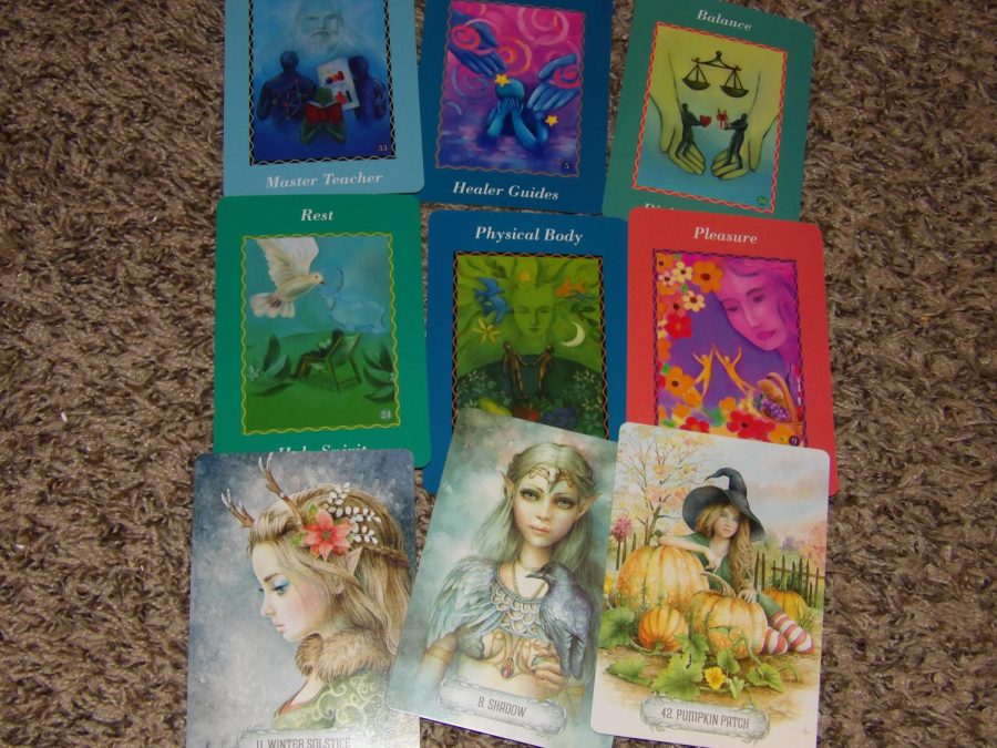 A very basic pull of nine Oracle Cards  that focuses on past, present, and future. 