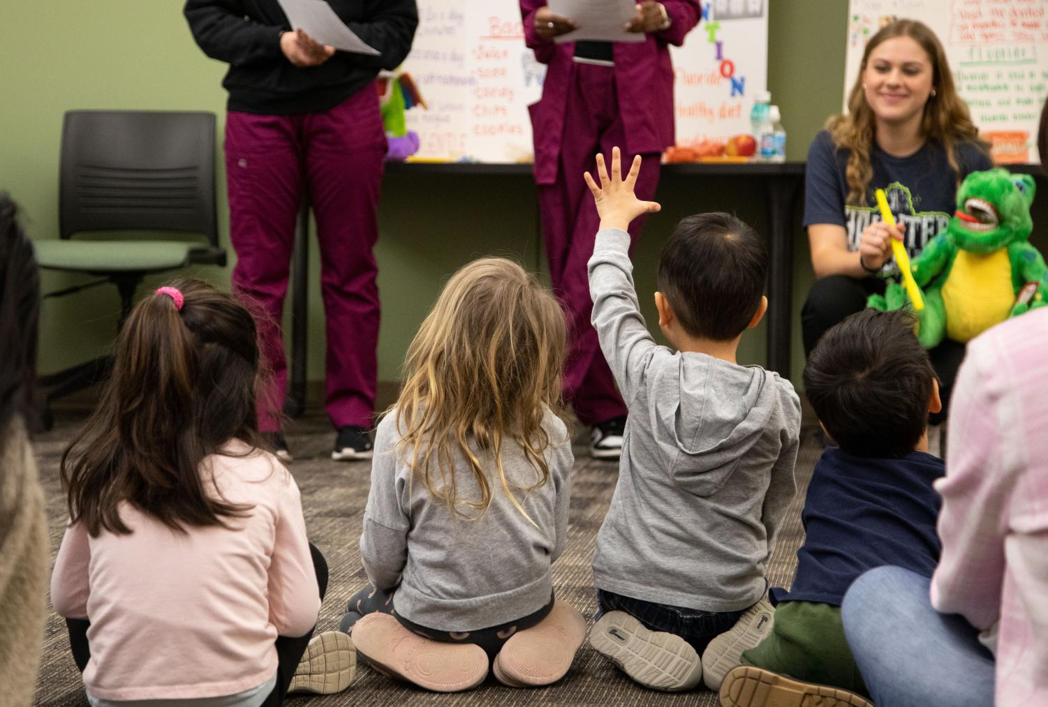 Photos: Early Childhood Lab students visit ECC's dental clinic to learn dental hygiene