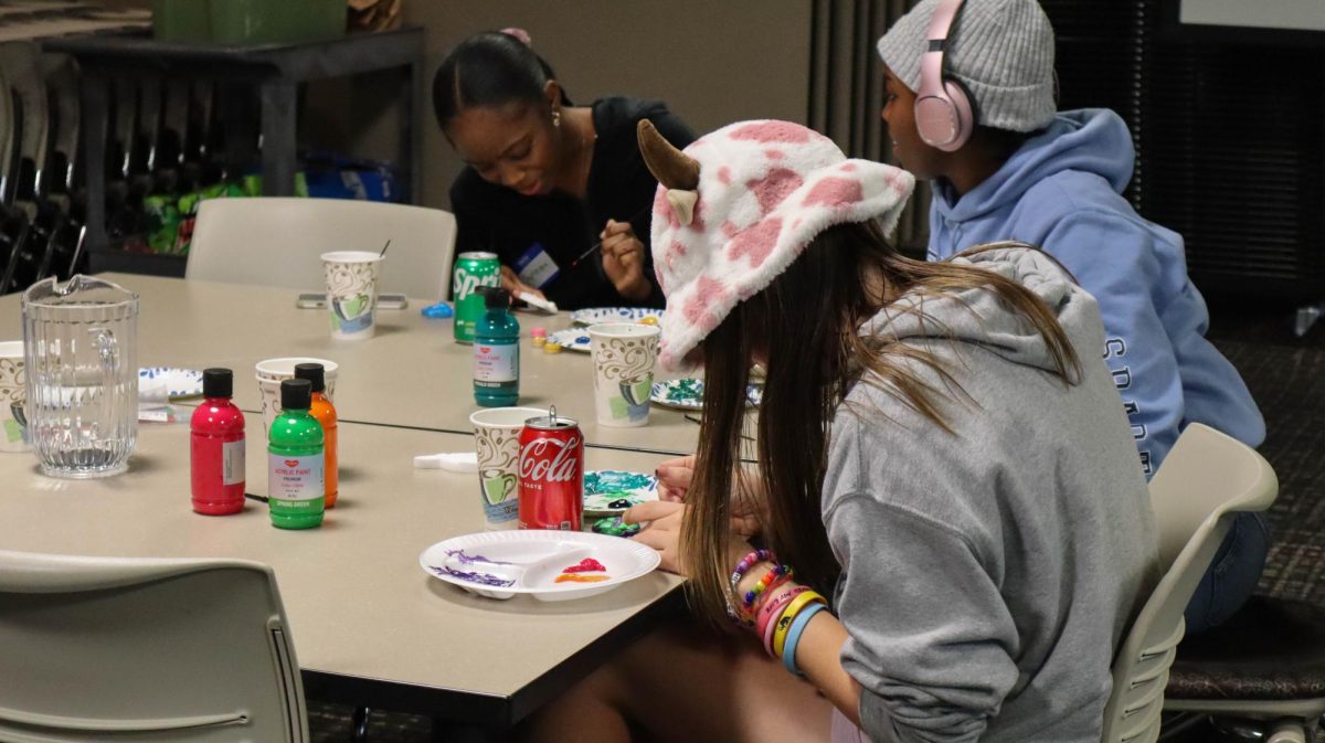 New students paint their own pottery at the Pottery Painting and Pizza event hosted by New Student Connections on Sept. 21, 2021.