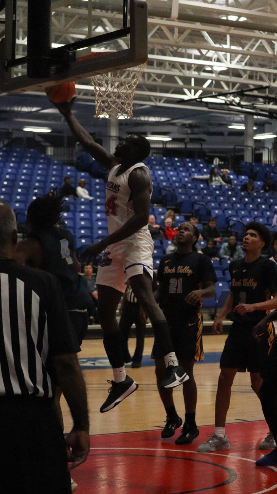 Men's Basketball loses 88-114 against Rock Valley College