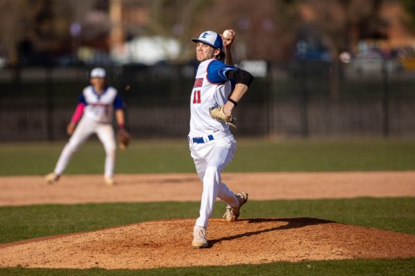 Spartans Defeated Moraine Valley in Doubleheader