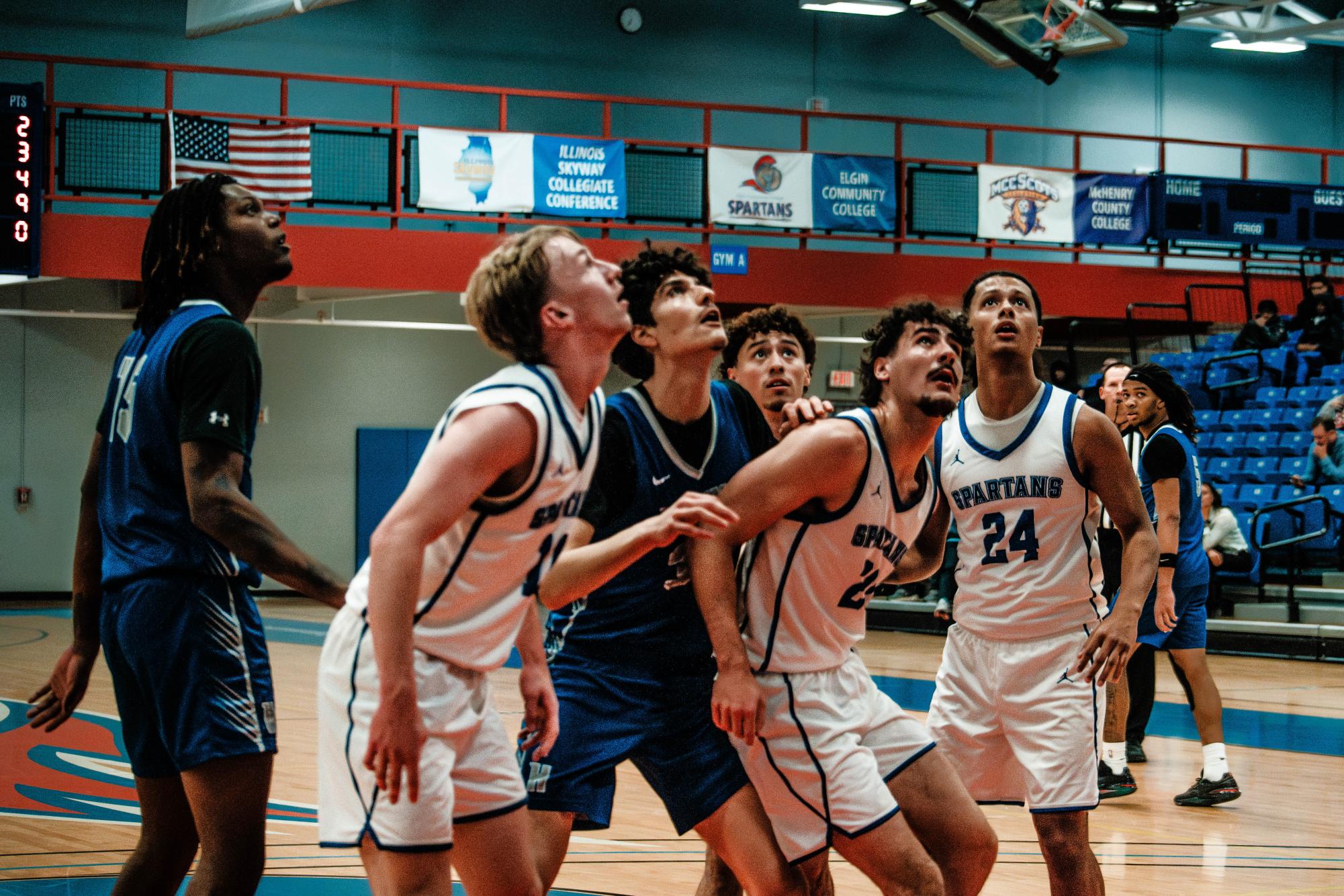 Men's Basketball team face Harper College