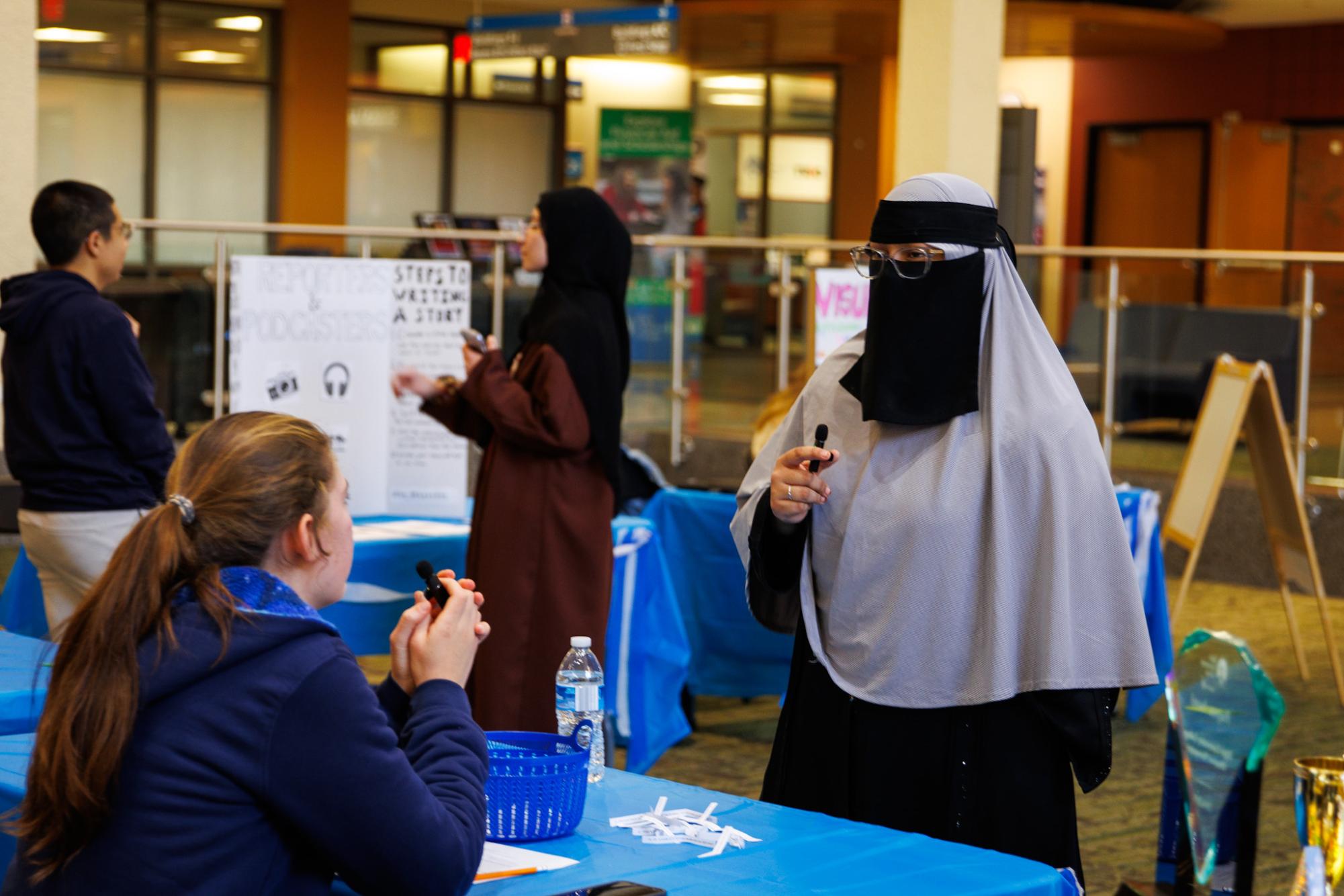 ECC students attend Observer's News and Bites Event