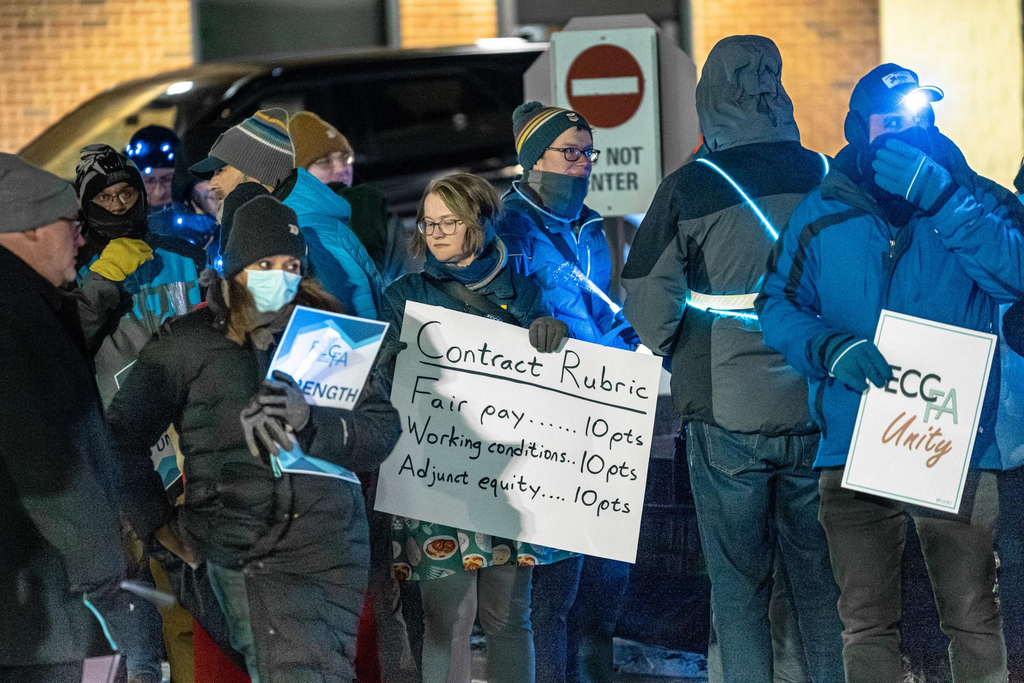 UPDATED: Faculty members picket outside of Board of Trustee meeting