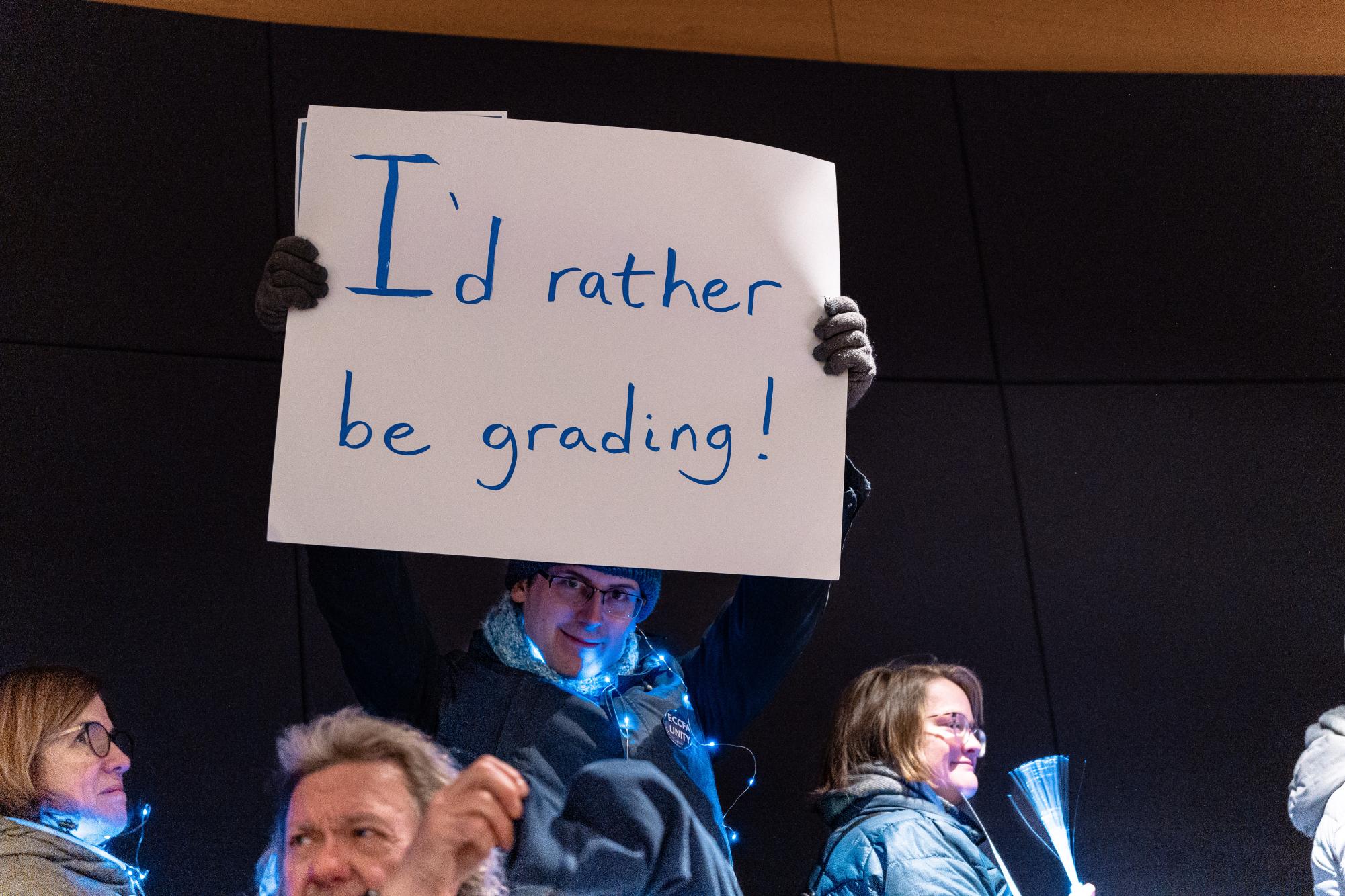 UPDATED: Faculty members picket outside of Board of Trustee meeting